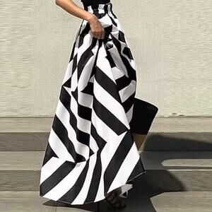 TWICE CHIC BOUTIQUE | Black White Ball Skirt Elastic Waist Pull On | Size XXL